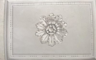 Maltechniken wie Illusionsmalerei, Imitationen und Graumalerei